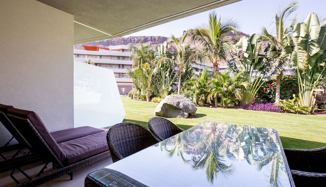 Radisson Blu Resort & Spa, Gran Canaria Mogan - 2 Bedroom Suite with pool view & balcony