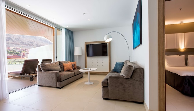 Gran Canaria hotels, rooms in Puerto de Mogan | Radisson Blu Resort