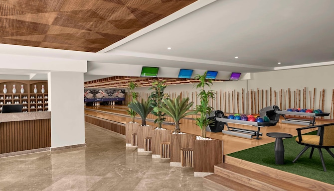 Radisson Blu Resort and Spa, Korek Mountain - Bowling Area