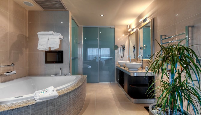 Radisson Blu Resort & Spa, Malta Golden Sands - Guest Room