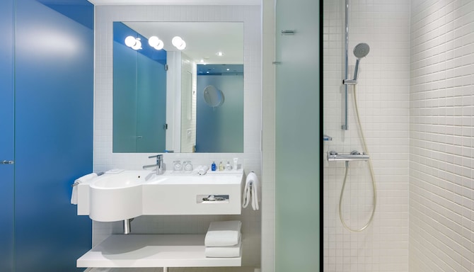 Radisson Blu Resort & Spa, Split - Superior Room - Sea View and Balcony, Bathroom