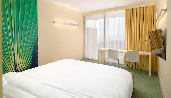 Radisson Blu Resort & Spa, Split - Superior Room City View and Balcony