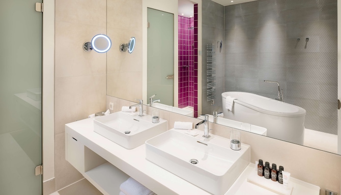 Radisson Blu Resort  Spa, Split - Premium Suite - Bathroom