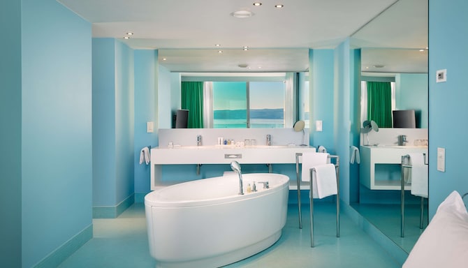 Radisson Blu Resort & Spa, Split - Junior Suite - Sea View and Balcony, Bath