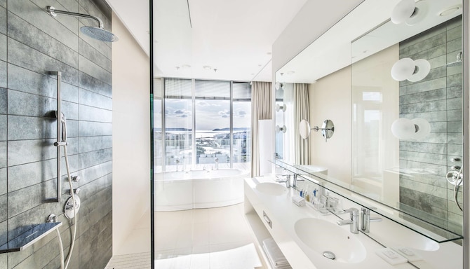 Radisson Blu Resort and Spa, Split - Penthouse Suite - Bathroom