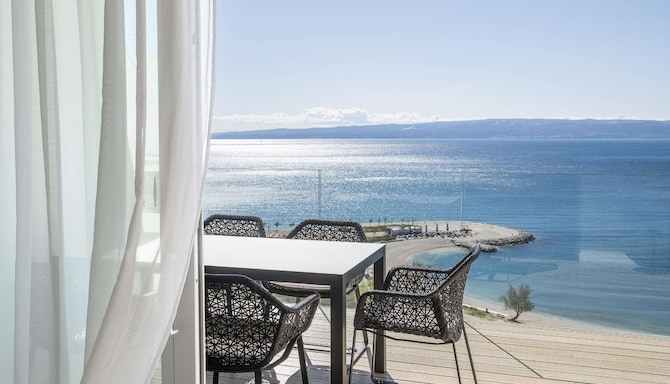 Radisson Blu Resort & Spa, Split - Premium Suite - Terrace and Front Sea View