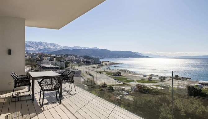 Radisson Blu Resort & Spa, Split - Premium Suite - Terrace and Front Sea View
