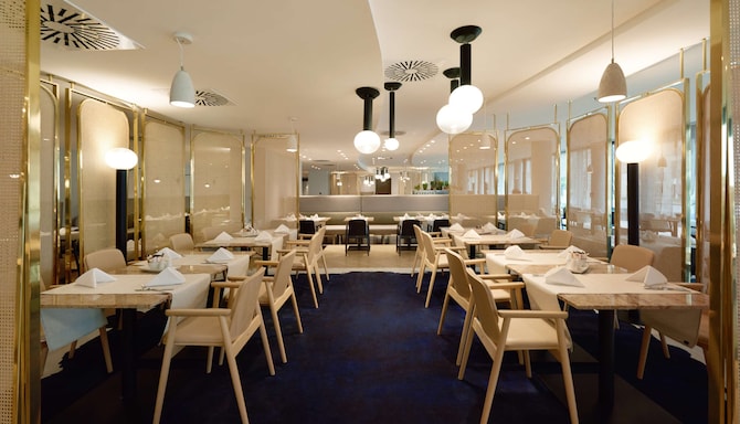 Radisson Blu Resort, Swinoujscie — restauracja The Larder
