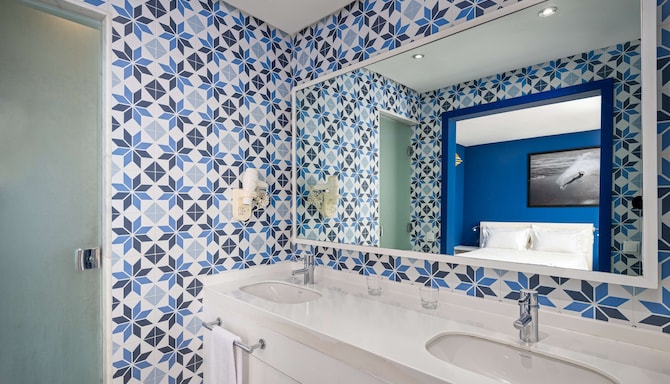 Radisson Blu Resort, Taghazout Bay Surf Village - Standard Room - Bathroom