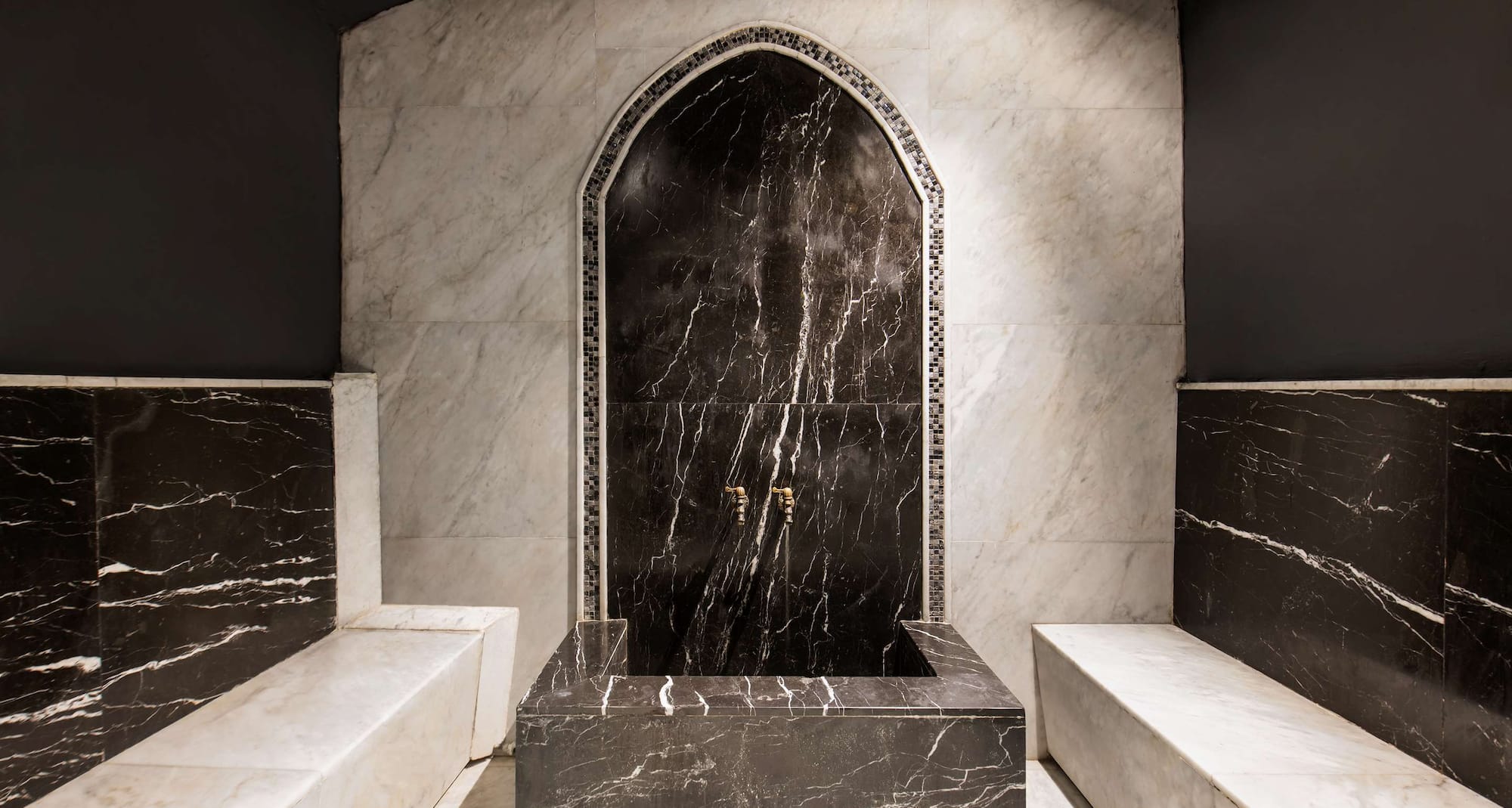 منتجع راديسون بلو، تغازوت باي سيرف فيليدج - سبا