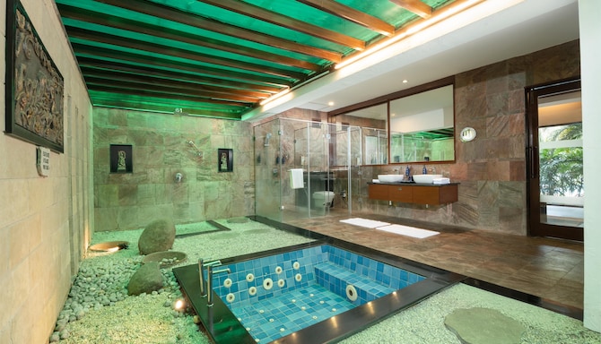 Radisson Blu Resort Temple Bay Mamallapuram - Bay Bungalow - 3 Bed Room
