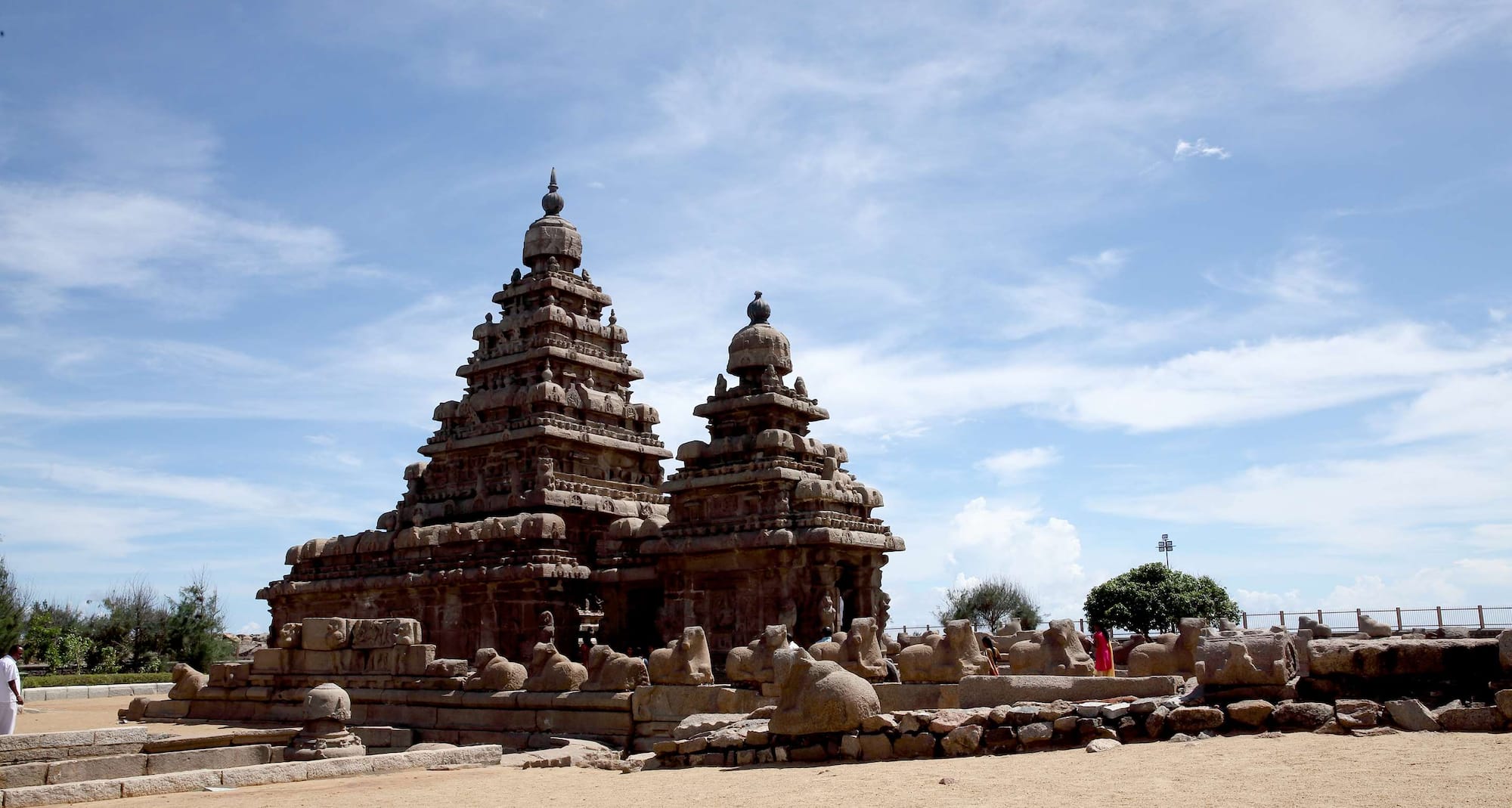 Radisson Blu Resort Temple Bay Mamallapuram - Explore Mamallapuram’s Shore Temple, where history meets coastal charm