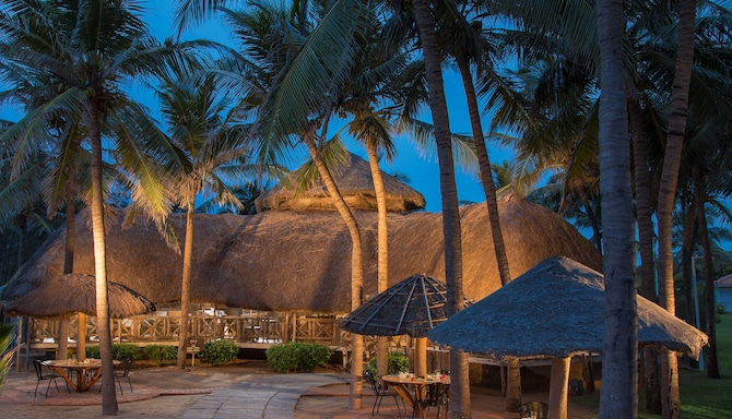 Radisson Blu Resort Temple Bay Mamallapuram - Restaurant