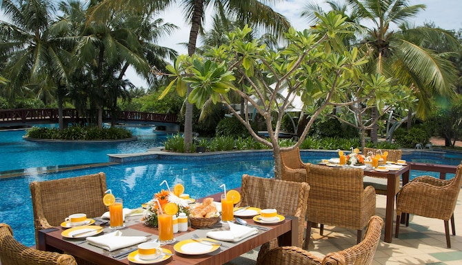 Radisson Blu Resort Temple Bay Mamallapuram - Restaurant