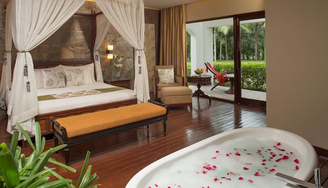 Radisson Blu Resort Temple Bay Mamallapuram - Three Bedroom Bay Bungalow