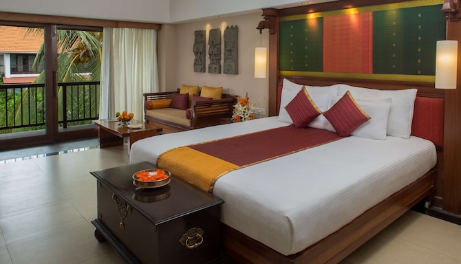 Radisson Blu Resort Temple Bay Mamallapuram - Chalet - Pool View