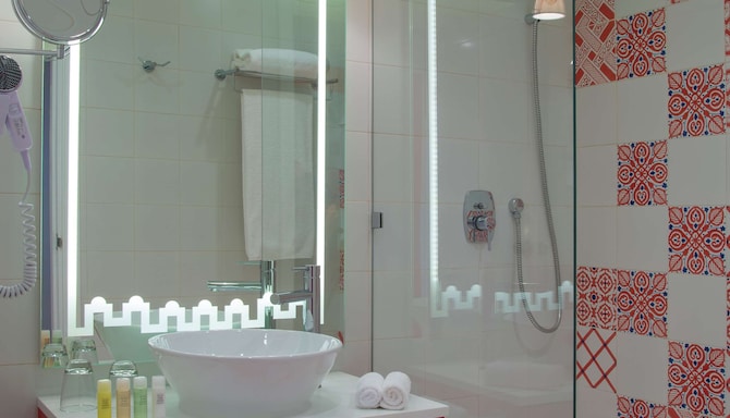 Radisson Blu Resort & Thalasso, Hammamet - Bathroom
