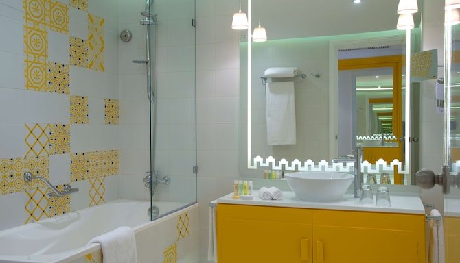 Radisson Blu Resort & Thalasso, Hammamet - Bathroom