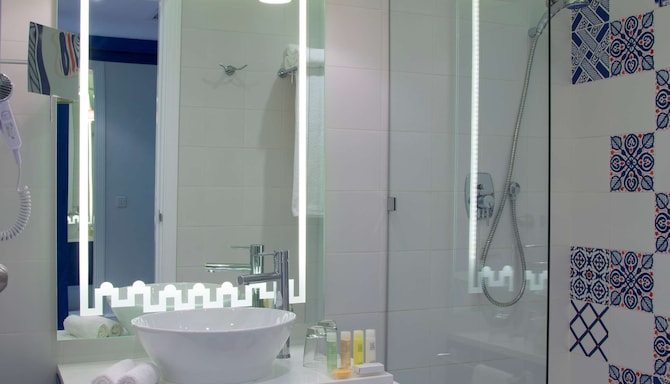 Radisson Blu Resort & Thalasso, Hammamet - Bathroom