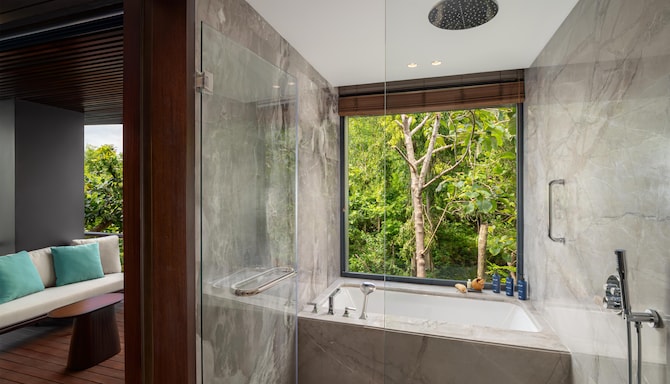 Radisson Blu Resort & Villas, Bali Uluwatu - Deluxe Room with Balcony Jungle View