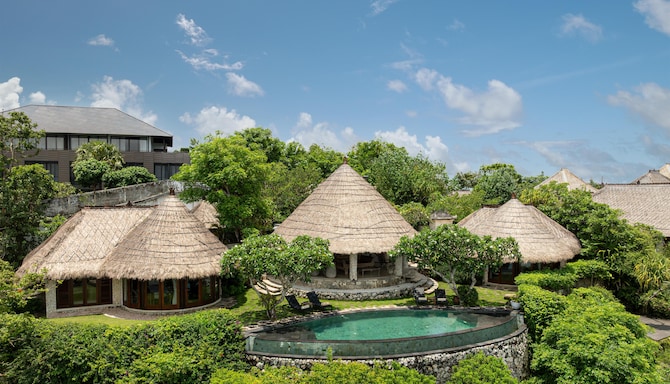 Radisson Blu Resort & Villas, Bali Uluwatu - Two Bedroom Cliff Villa with Pool