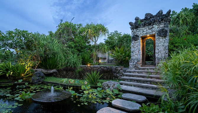 Radisson Blu Resort & Villas, Bali Uluwatu - Two Bedroom Cliff Villa with Pool Access