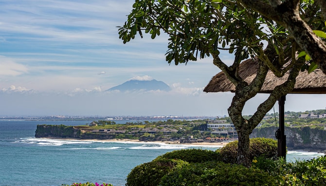 Radisson Blu Resort & Villas, Bali Uluwatu - Deluxe Cliff Ocean View