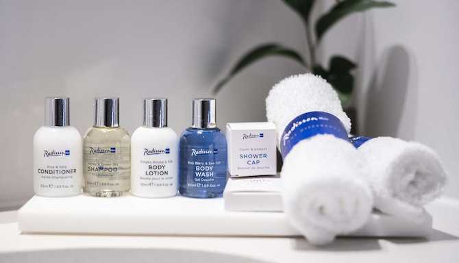Radisson Blu Resort, Visakhapatnam - Bathroom amenities