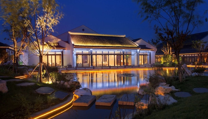 Radisson Blu Resort Wetland Park Wuxi - Exterior
