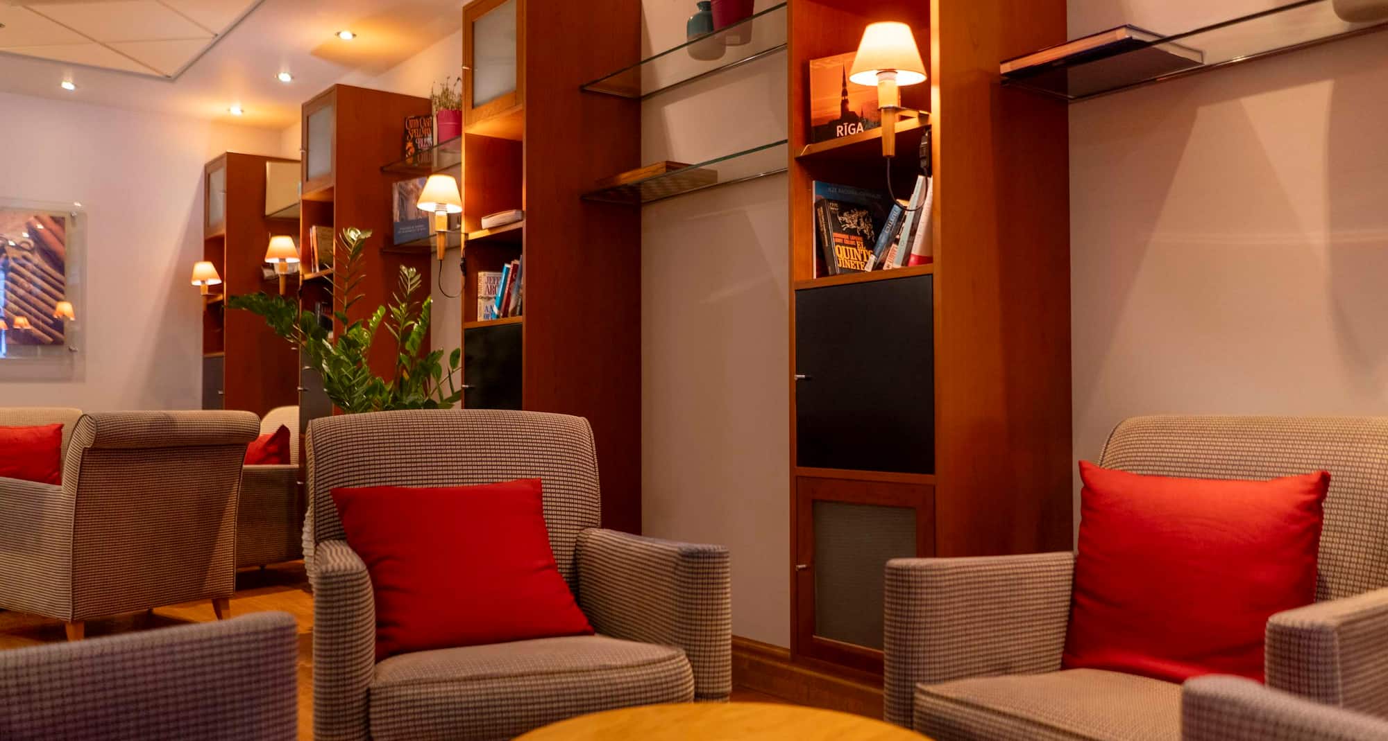 Radisson Blu Ridzene Hotel, Riga - Library