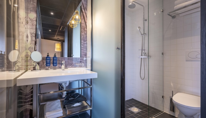Radisson Blu Riverside Hotel, Gothenburg - Guest Bathroom
