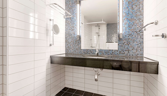 Radisson Blu Royal Hotel, Bergen, A Verified Net Zero Hotel - Junior Suite, Standard, Superior - Accessible Bathroom