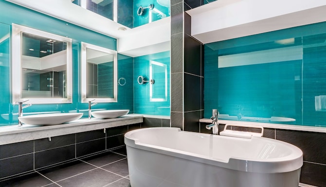 Radisson Blu Royal Hotel, Bergen, A Verified Net Zero Hotel - Presidential Suite - Bathroom