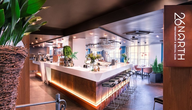 Radisson Blu Royal Hotel i Bergen: 26 North Restaurant & Social Club