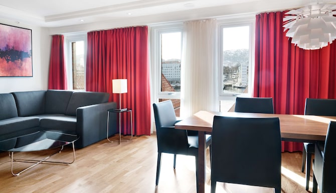 Radisson Blu Royal Hotel, Bergen - Suite living room