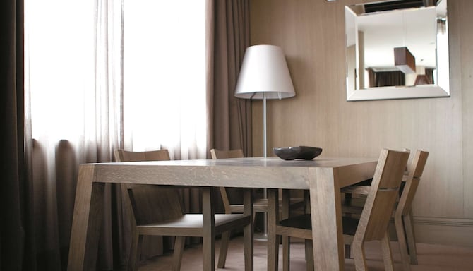 Radisson Blu Royal Hotel, Dublin - One Bedroom Suite