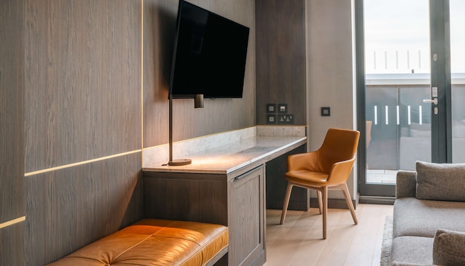 Radisson Blu Royal Hotel, Dublin - Junior Suite with Balcony