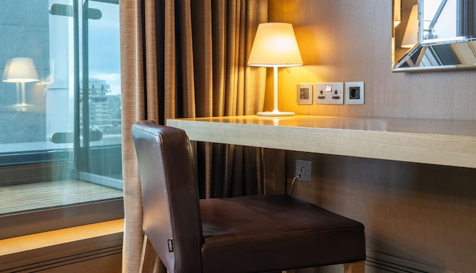 Radisson Blu Royal Hotel, Dublin - Junior Suite with Balcony