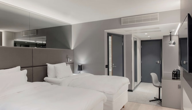 Radisson Blu Royal Hotel, Helsinki - Business Class Room with twin beds