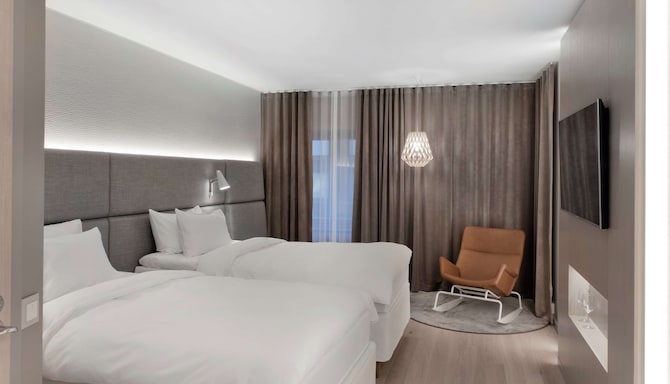 Radisson Blu Royal Hotel, Helsinki - Standard Guest Room with twin beds