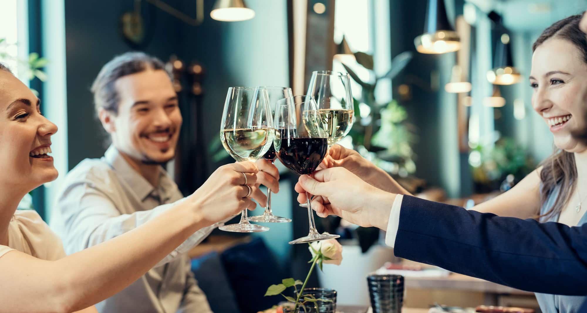 Radisson Blu Royal Hotel, Helsinki - Friends dining