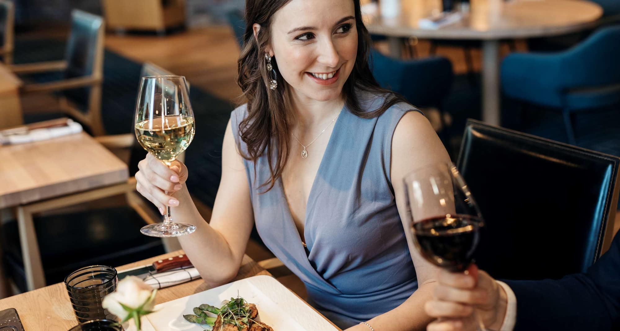 Radisson Blu Royal Hotel, Helsinki - Friends dining