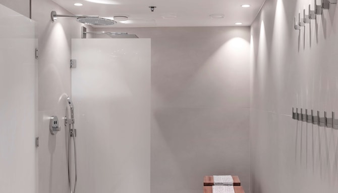 Radisson Blu Royal Hotel, Helsinki - Bathroom