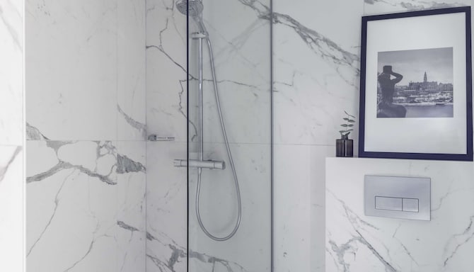Radisson Blu Royal Viking Hotel, Stockholm, A Verified Net Zero Hotel - Rooms bathroom