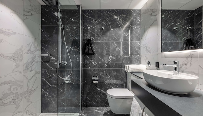Radisson Blu Scandinavia Hotel, Copenhagen, A Verified Net Zero Hotel - Guest Room - Bathroom