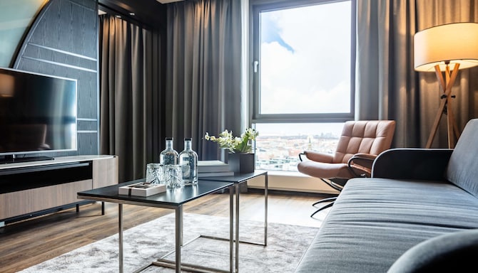 Radisson Blu Scandinavia Hotel, Copenhagen, A Verified Net Zero Hotel - Suite - Lifestyle shoot