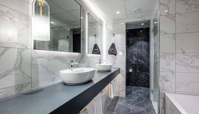 Radisson Blu Scandinavia Hotel, Copenhagen, A Verified Net Zero Hotel - Suite Bathroom