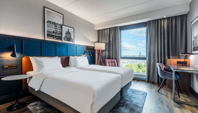 Radisson Blu Scandinavia Hotel, Copenhagen - Premium Room - Panoramic Lake View Twin Bed