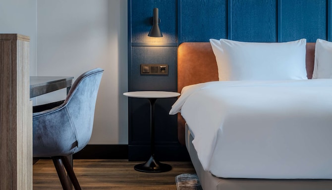 Radisson Blu Scandinavia Hotel, Copenhagen - Suite-One Bedroom-Panoramic Lake View