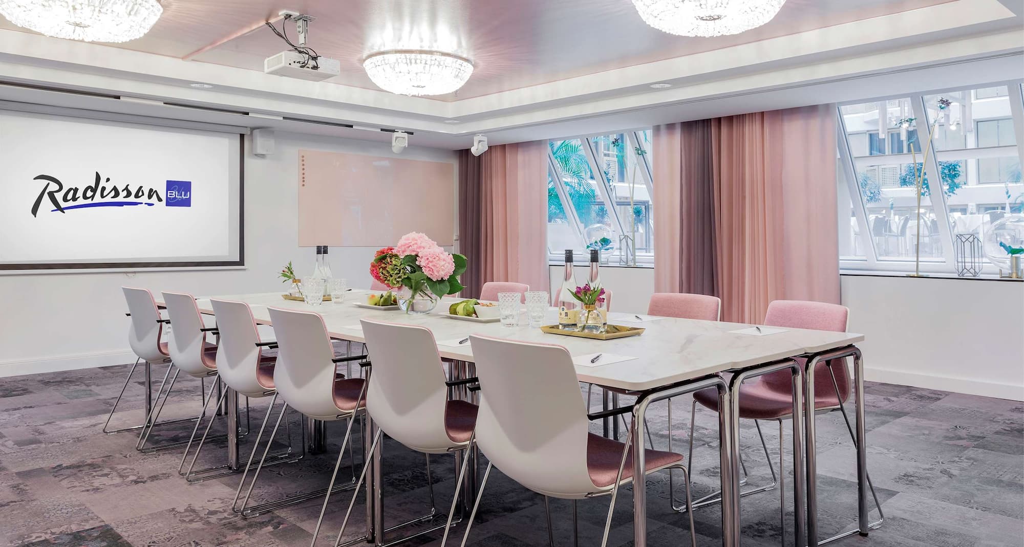 Radisson Blu Scandinavia Hotel, Gothenburg - Trubaduren Meeting Room Boardroom Style